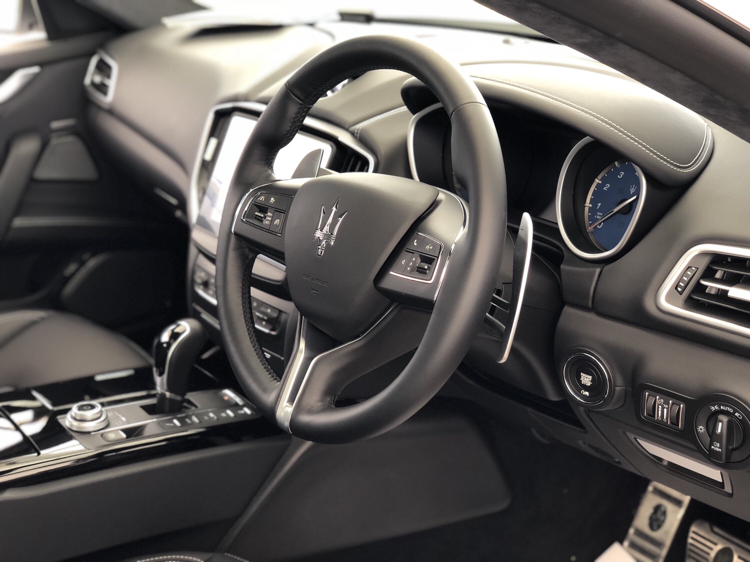 新型マセラティ 新型マセラティ